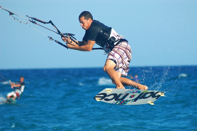Saltos de kitesurf
